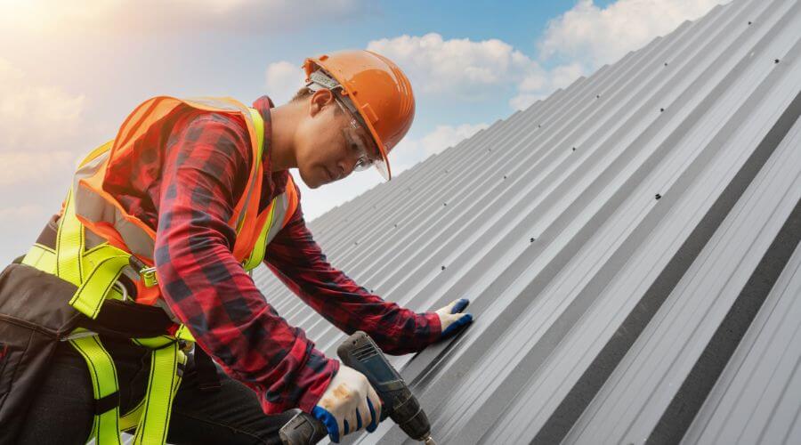Professional gutter cleaning in East Liverpool, OH